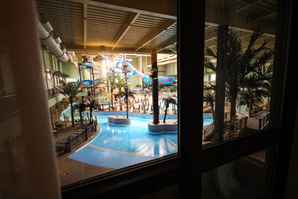 Maui Sands Resort & Indoor Water Park Сандъски Екстериор снимка